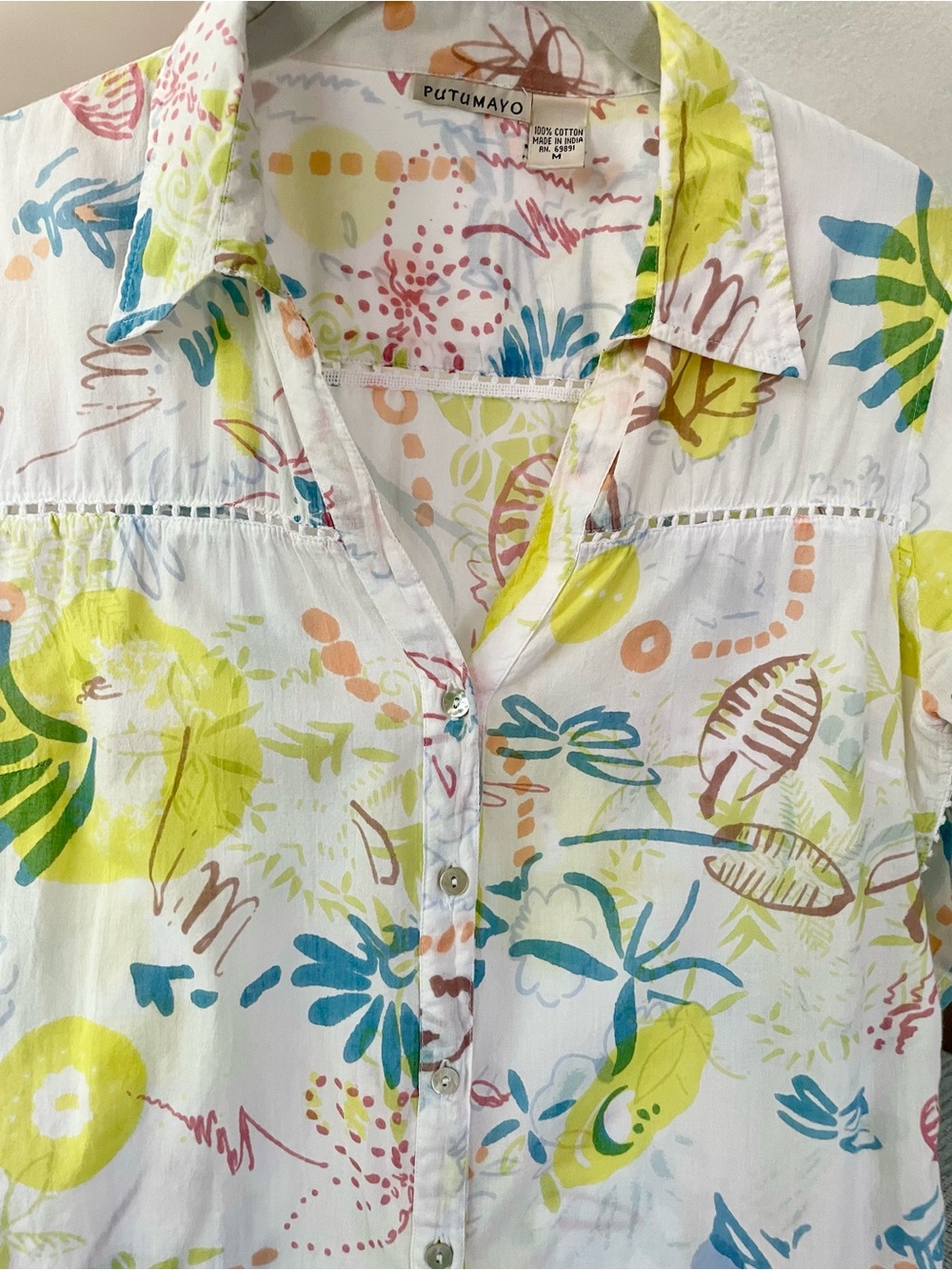Putumayo Abstract Floral Top Button Shirt Size M White Yellow Long Sleeve Boho
